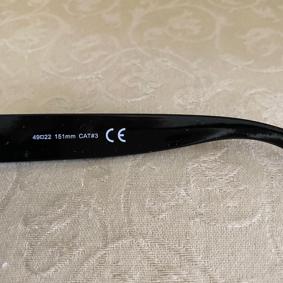 Cat-Eye Full Rim Sunglasses - Picture 5 of 7